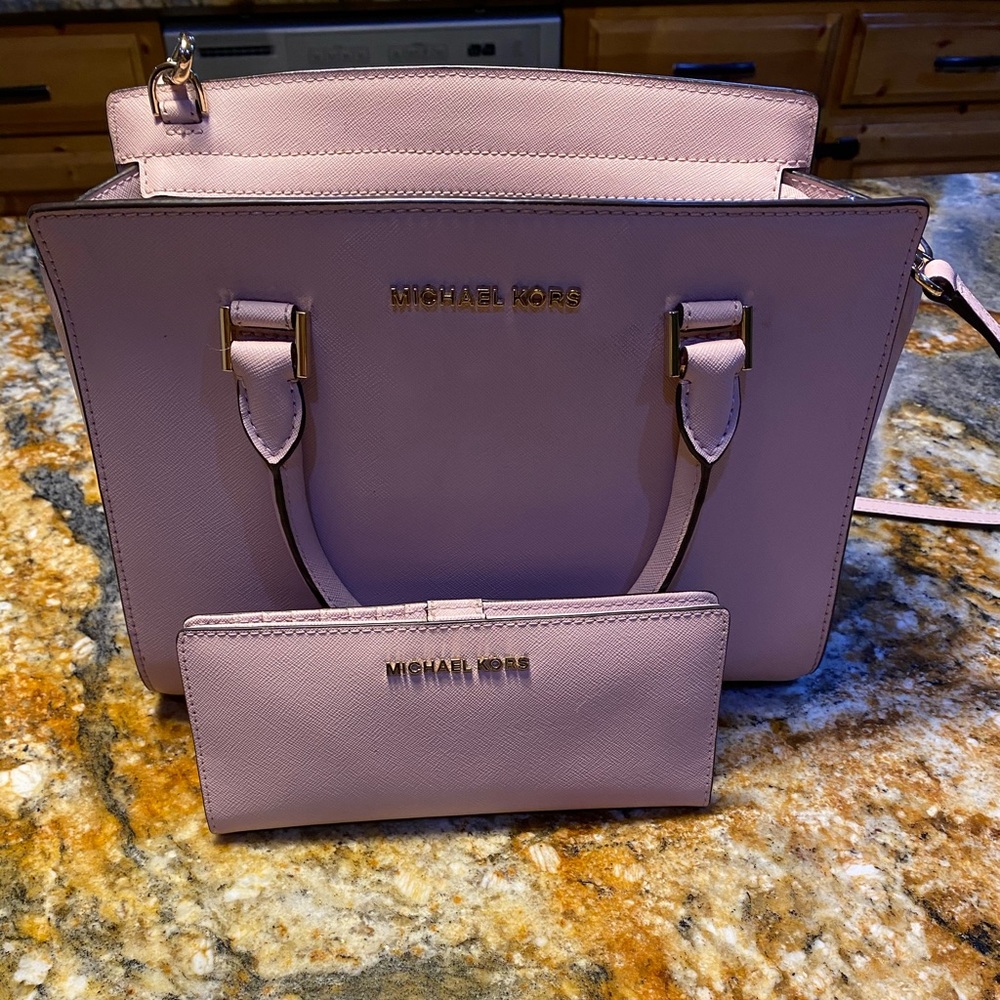 Michael Kors Selma Saffiano pink blosson medium with wallet